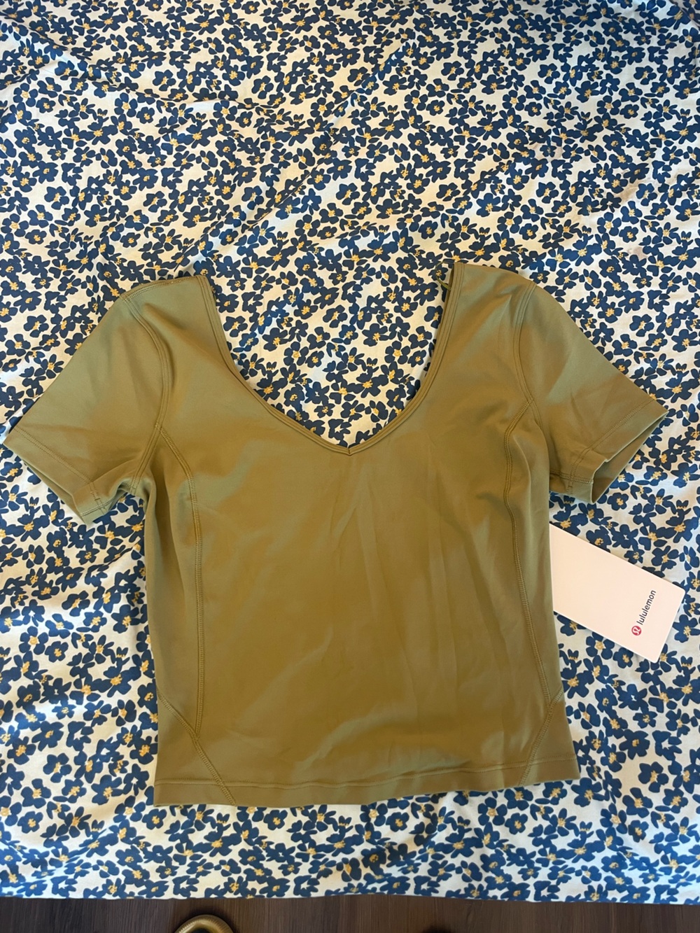 lululemon Align Tee athletica Olive Short-Sleeve V-Neck Crop Top